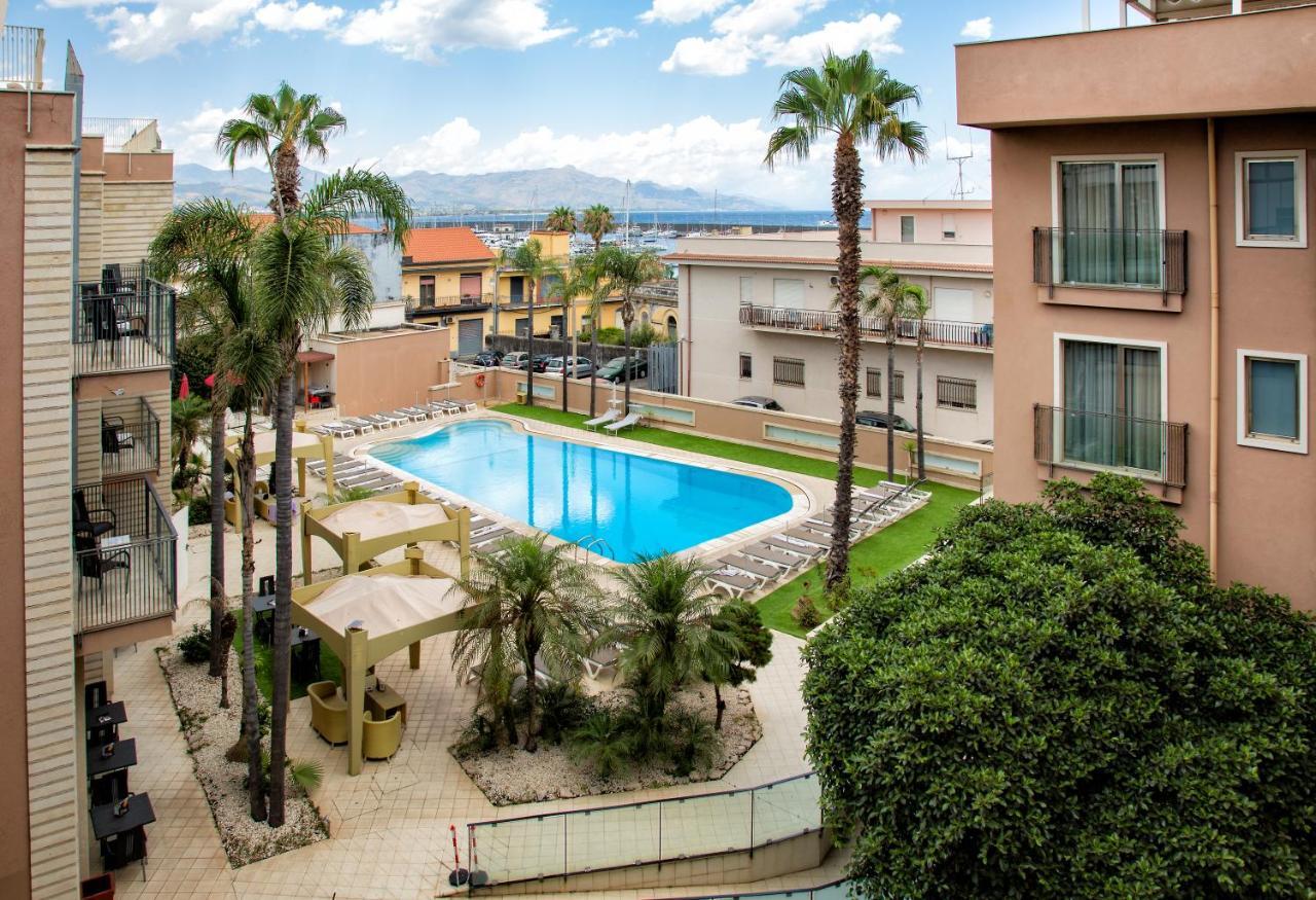 Grand Hotel Yachting Palace Riposto Exterior foto