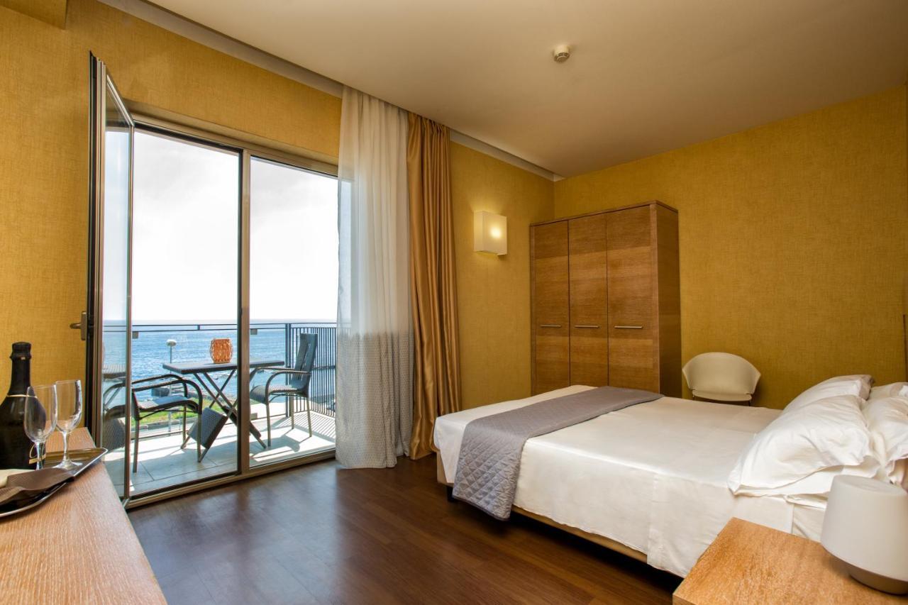 Grand Hotel Yachting Palace Riposto Exterior foto